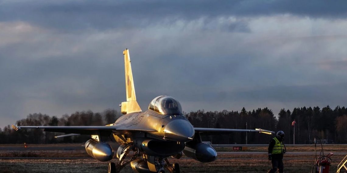 Винищувач F-16