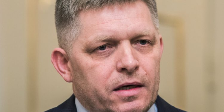 Роберт Фіцо
