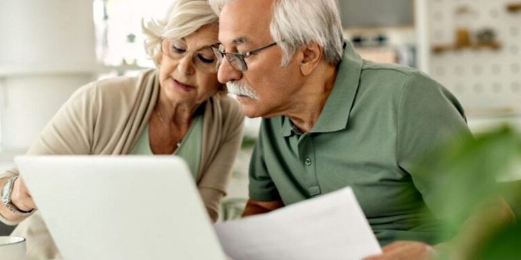 Пенсіонери.