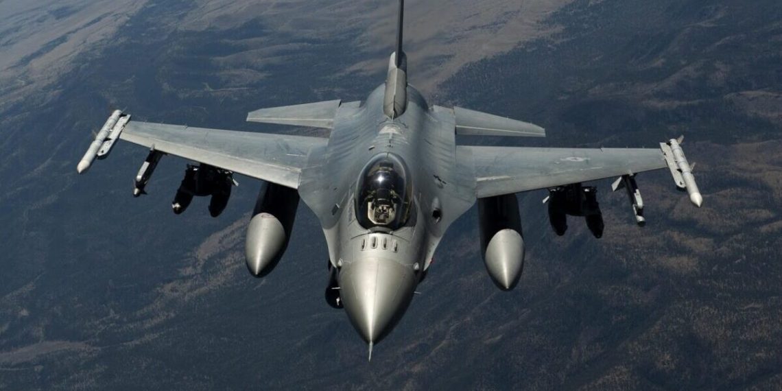 Винищувач F-16