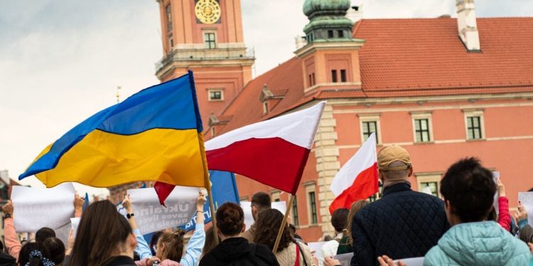 Підтримка українців поляками