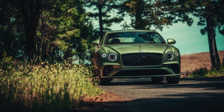 Откройте для себя Bentley Continental GT V8