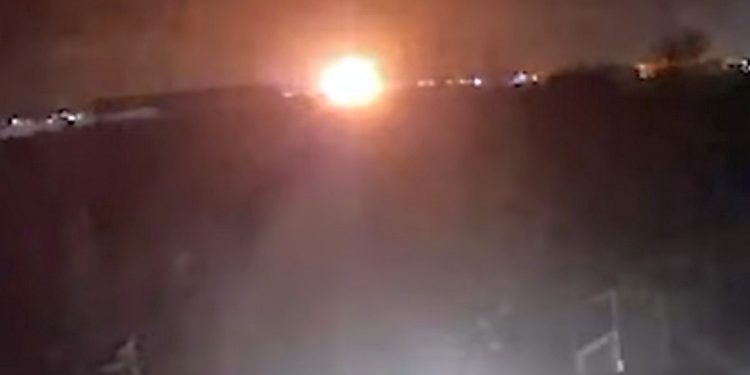 Удар по НПЗ.