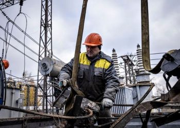 Відновлення енергопостачання.