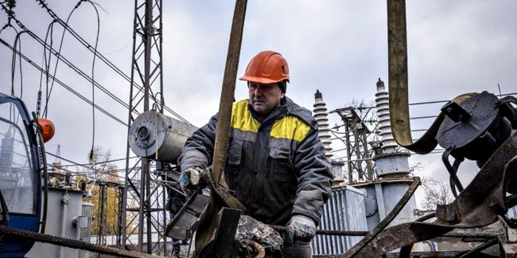 Відновлення енергопостачання.