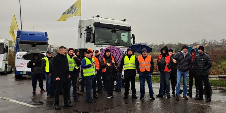 Блокування кордонів.