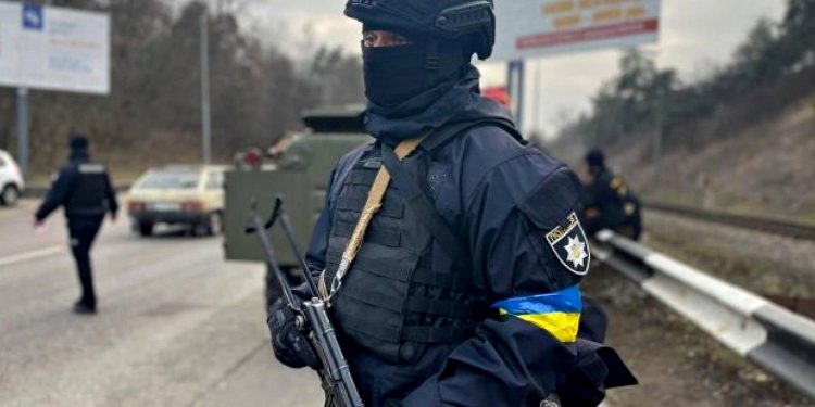 Поліцейські.