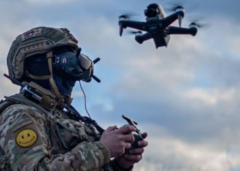 Запуск дрона.