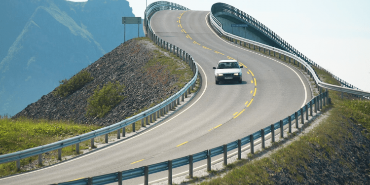 Зелёная карта: неотъемлемый атрибут безопасного путешествия за рубеж