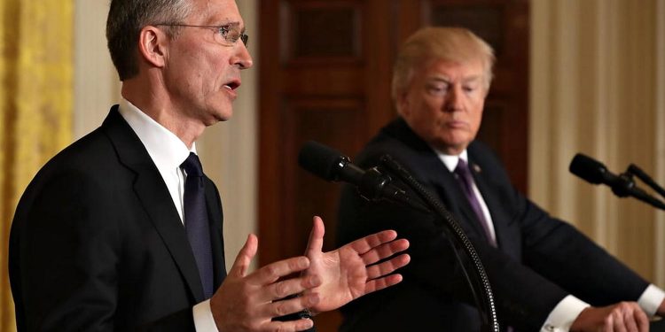 Єнс Столтенберг і Дональд Трамп.