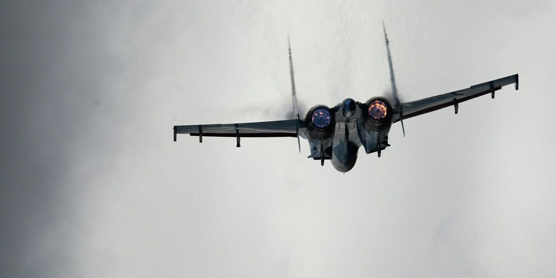 Винищувач Су-27 ЗС РФ