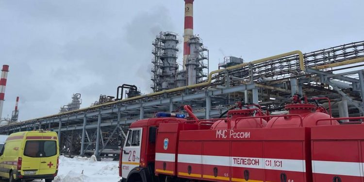 Атака дрона на НПЗ в Нижегородській області РФ