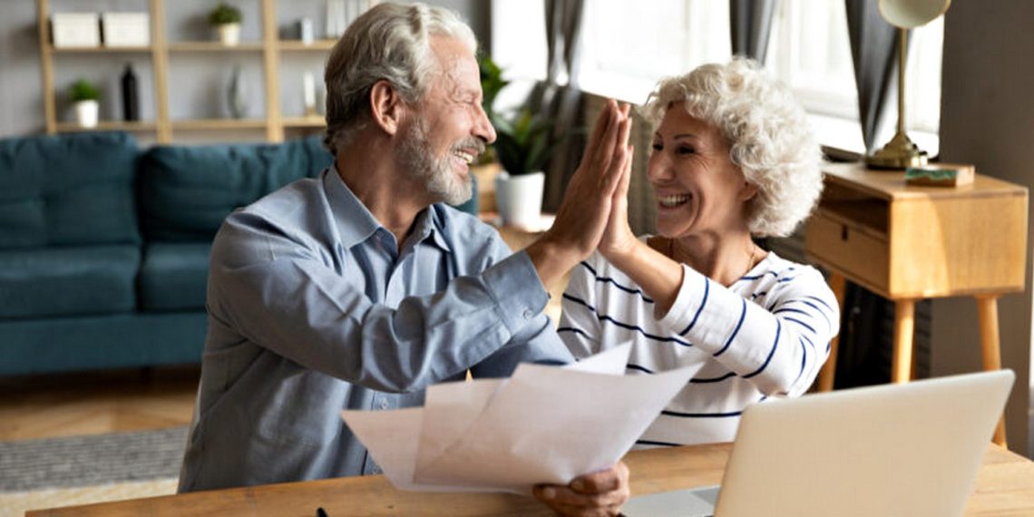 Пенсіонери.