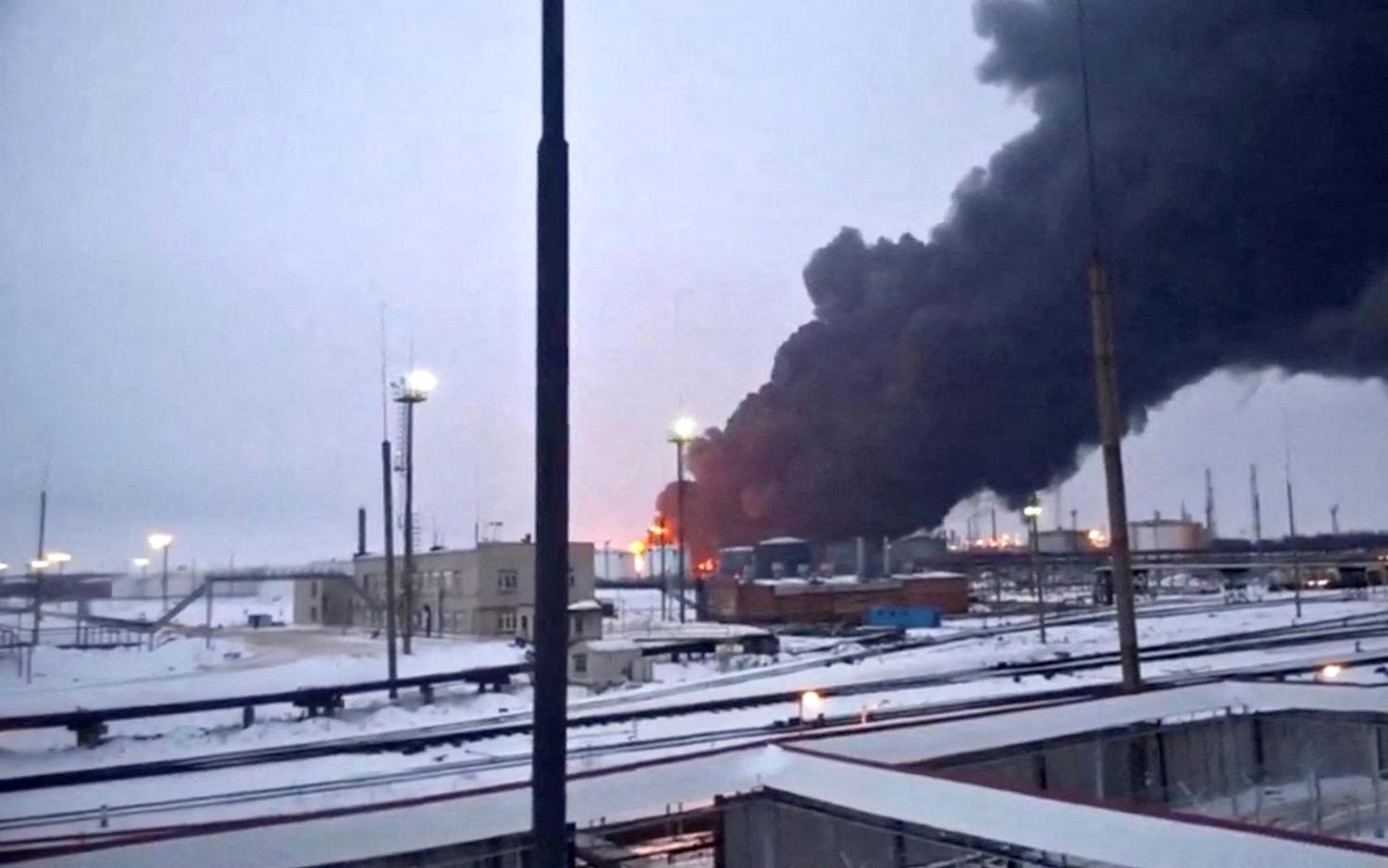 Пожежа на нафтопереробному заводі.