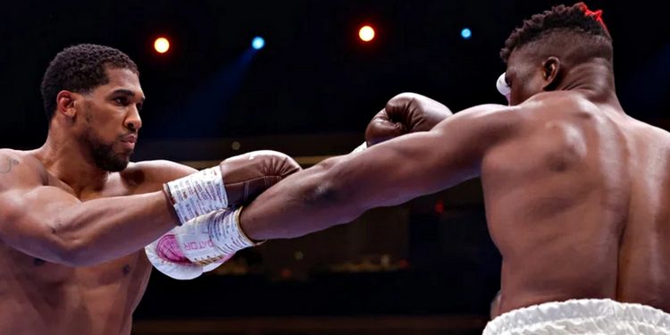 Джошуа і Нганну.