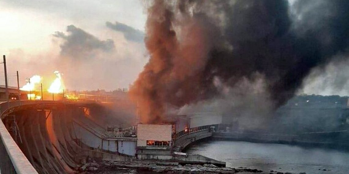 Удар по ДніпроГЕС.