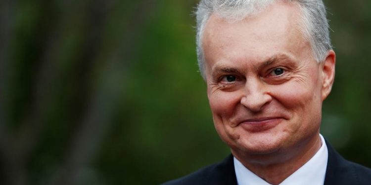 Гітанас Науседа