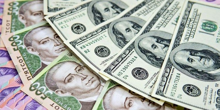 Долари і гривні.