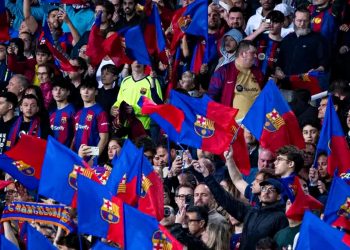 Уболівальники "Барселони".