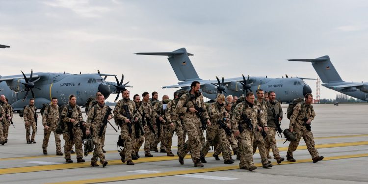 Прибуття німецьких військових.