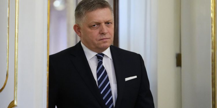 Роберт Фіцо