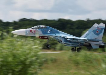 Російський винищувач Су-27