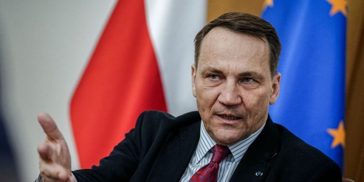 Радослав Сікорський.
