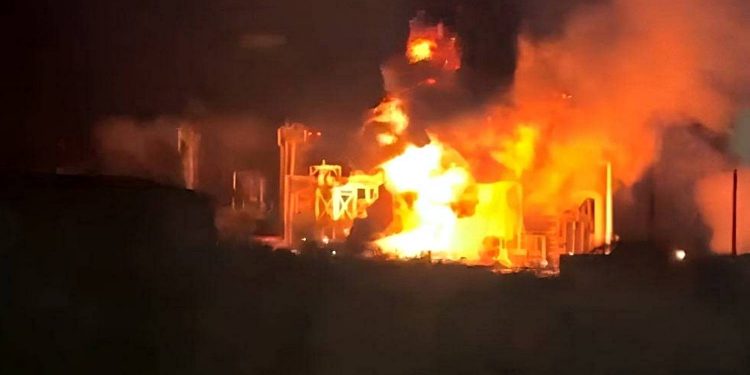 Пожежа на НПЗ.