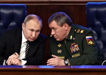 Володимир Путін та Валерій Герасимов.