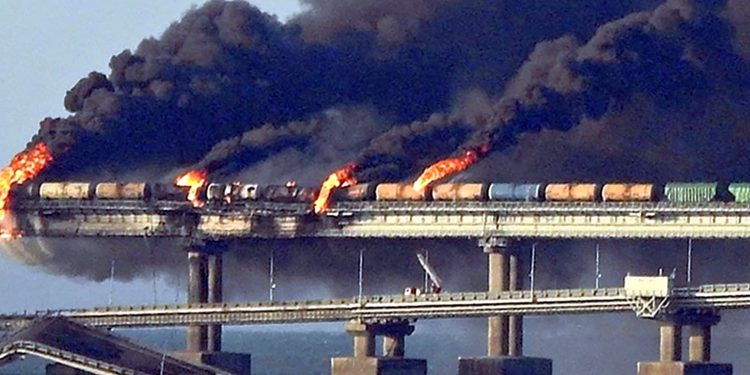 Вибух на Кримському мосту.