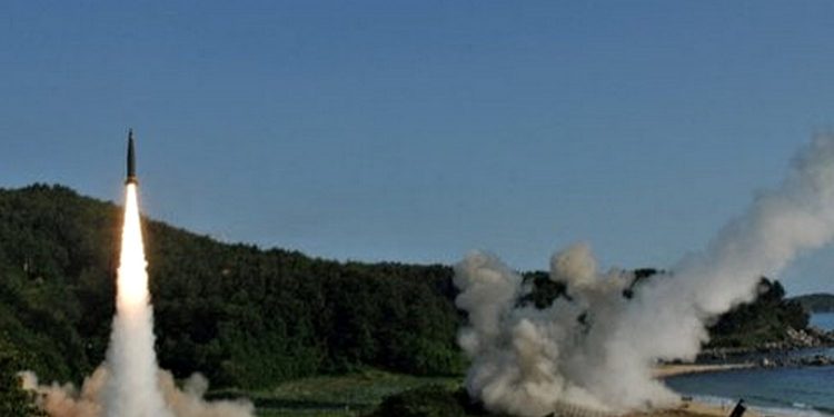 Запуск ракет.