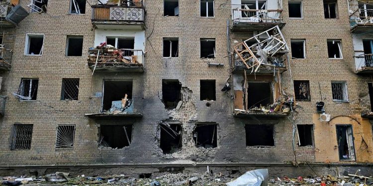 Руйнування в Херсоні.