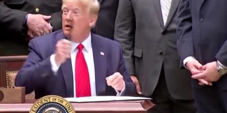 Дональд Трамп.