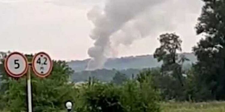 Дим над складом.