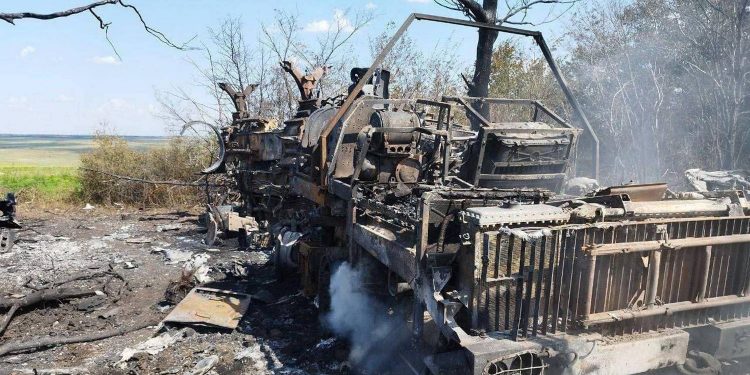 Згоріла техніка РФ.