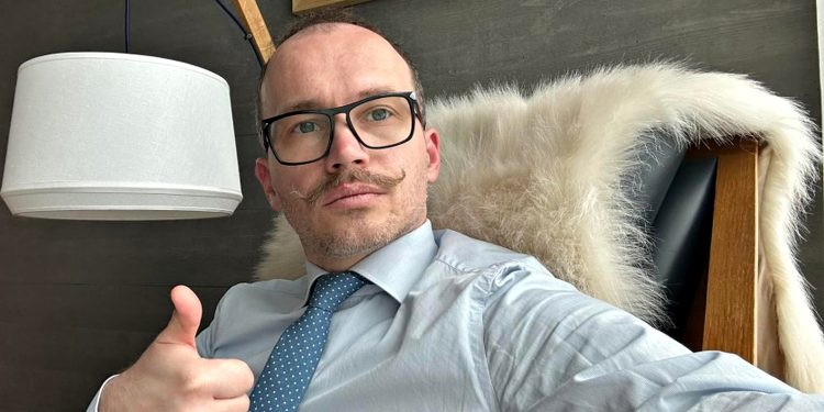 Денис Малюська.