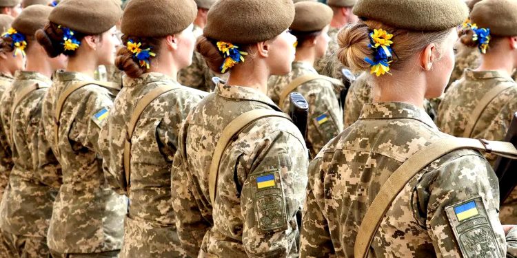 Українки в армії.