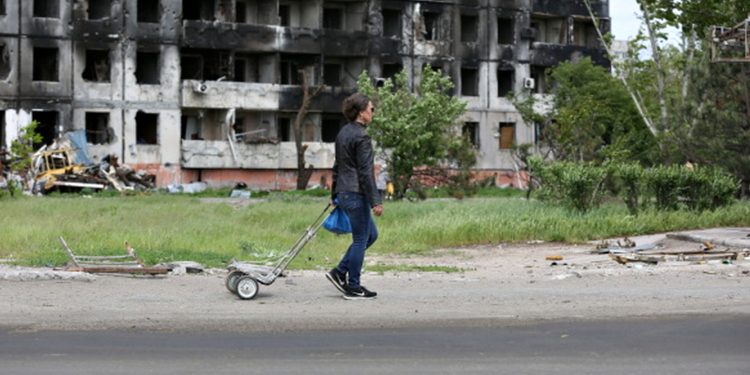 Зруйнований Маріуполь.