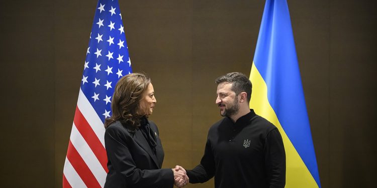 Камала Гарріс і Володимир Зеленський