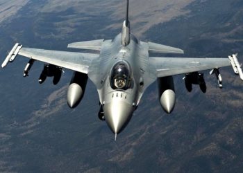 F-16.