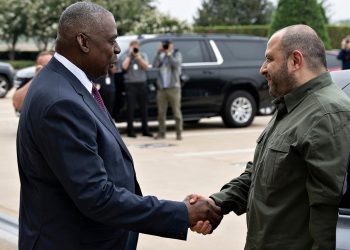 Ллойд Остін та Рустем Умєров.