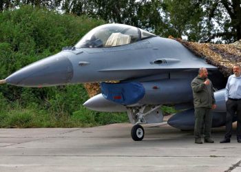 Рустем Умєров і F-16.