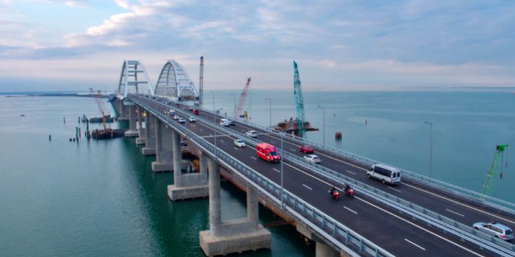 Кримський міст.
