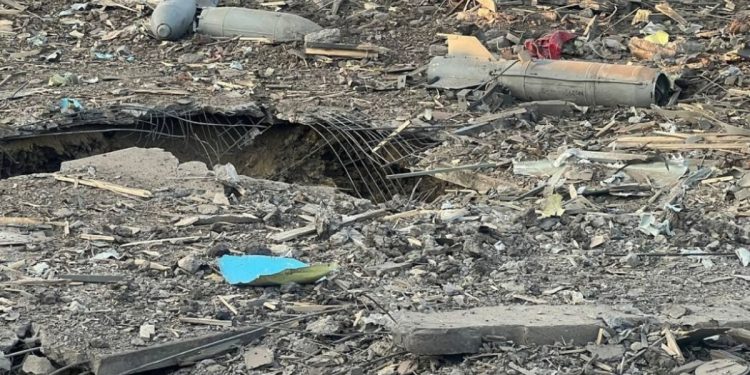 Удар по аеродрому "Морозовськ"