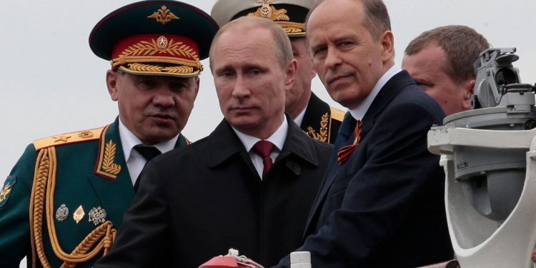 Сергій Шойгу, Володимир Путін та Олександр Бортніков