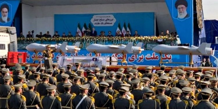 Парад у Тегерані.