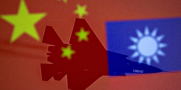 Прапори Китаю та Тайваню.