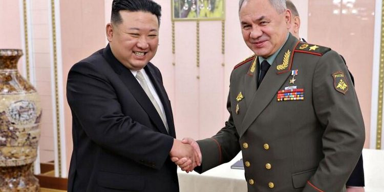 Кім Чен Ин та Сергій Шойгу.