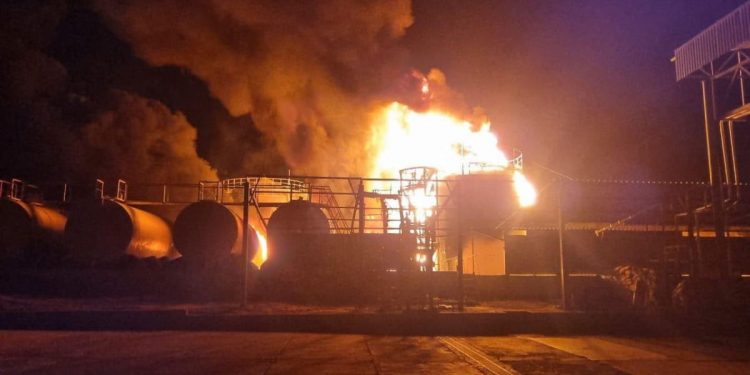 Удар по нафтобазі у Ровеньках