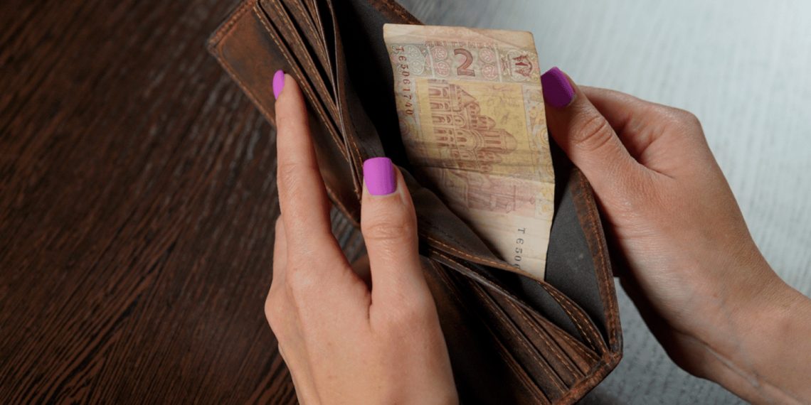 Допомога переселенцям.